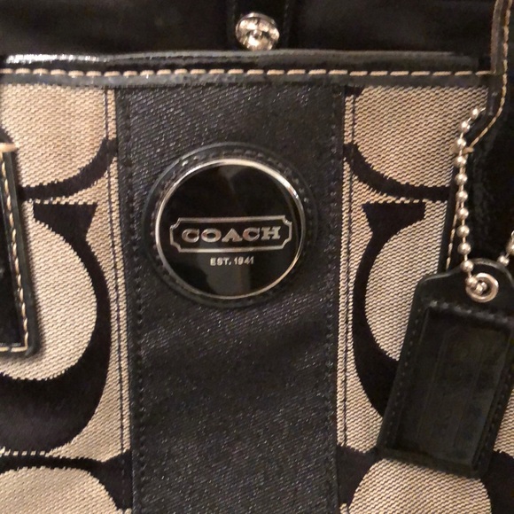 Handbag - Picture 2 of 5